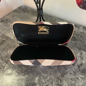 BURBERRY glasses case